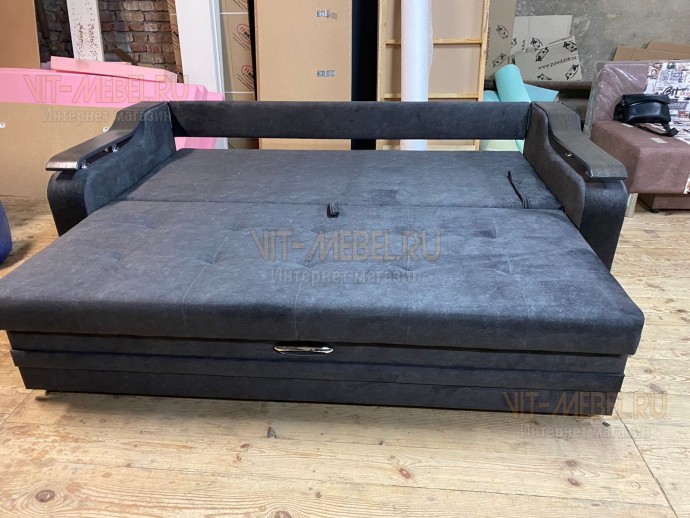 Лидер Лидер