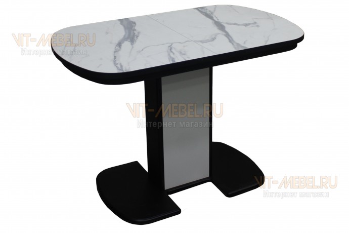 Кухонный стол с покрытием из пластика